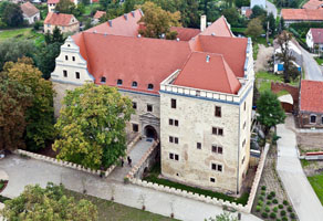 gola dzierżoniowska dwór
